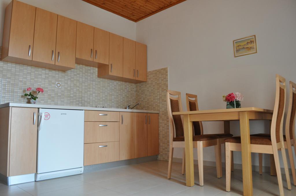 Apartments Smilja Ljubač Buitenkant foto